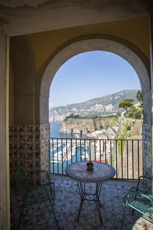 Domus San Vincenzo Bed & Breakfast Sant'Agnello Exterior photo